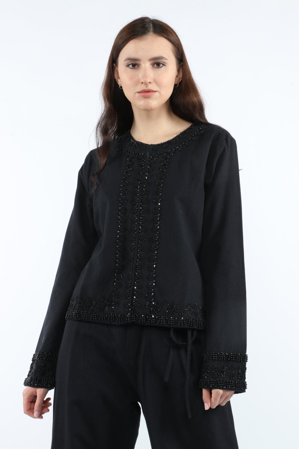 داليدرس بلوزة طويلة الأكمام مخرم واسع أوف وايت