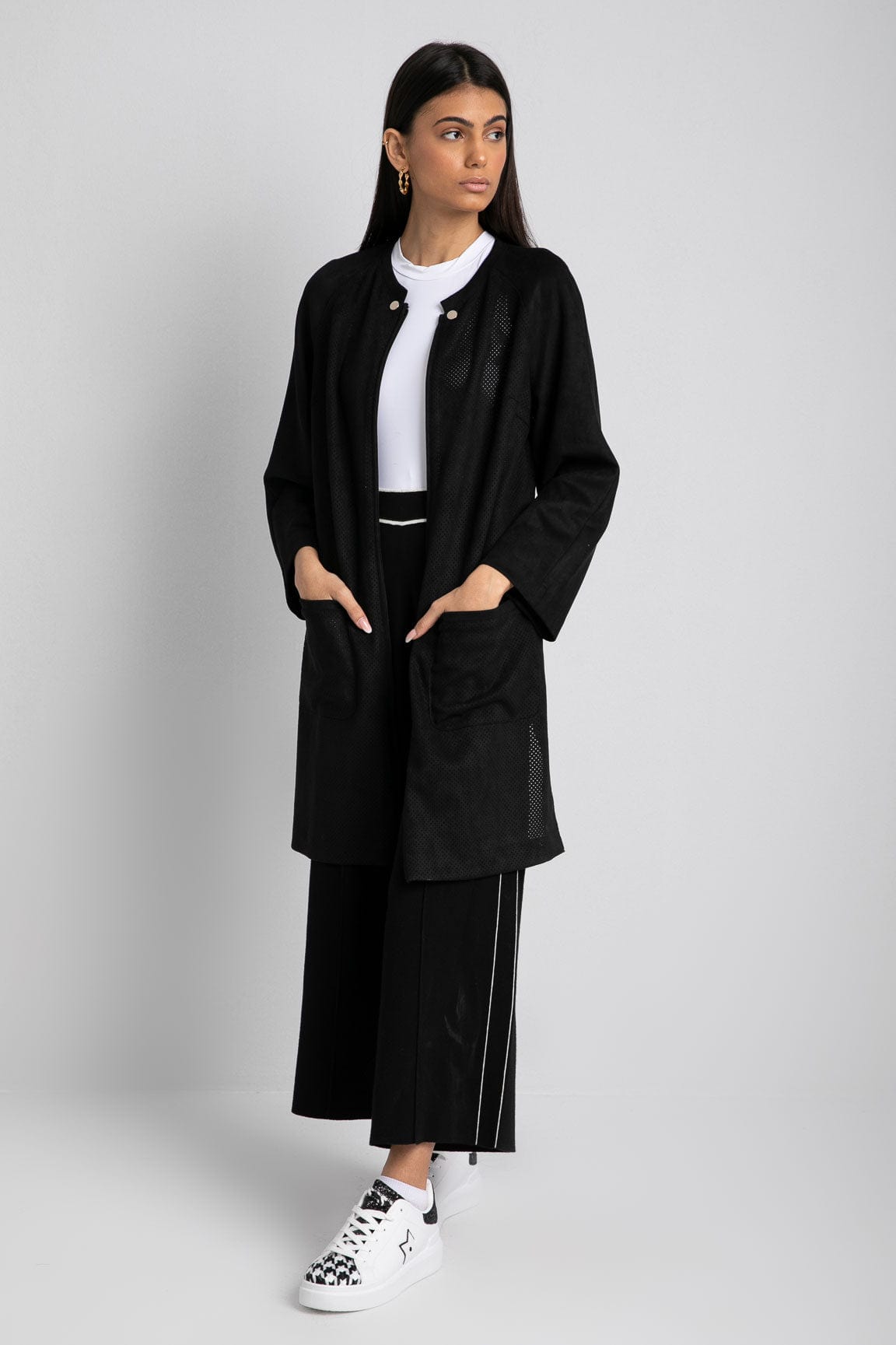 داليدرس جاكيت من جلد الغزال بجيب جلدي أسود