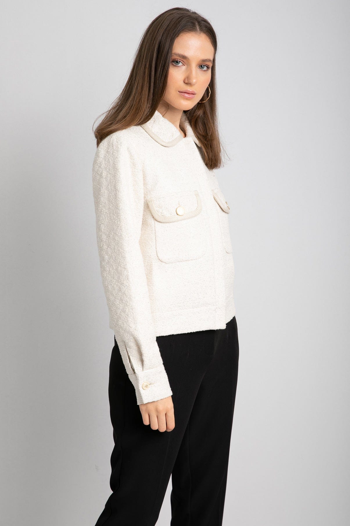 داليدرس جاكيت قصير بجيوب كم طويل نسائي كريمي