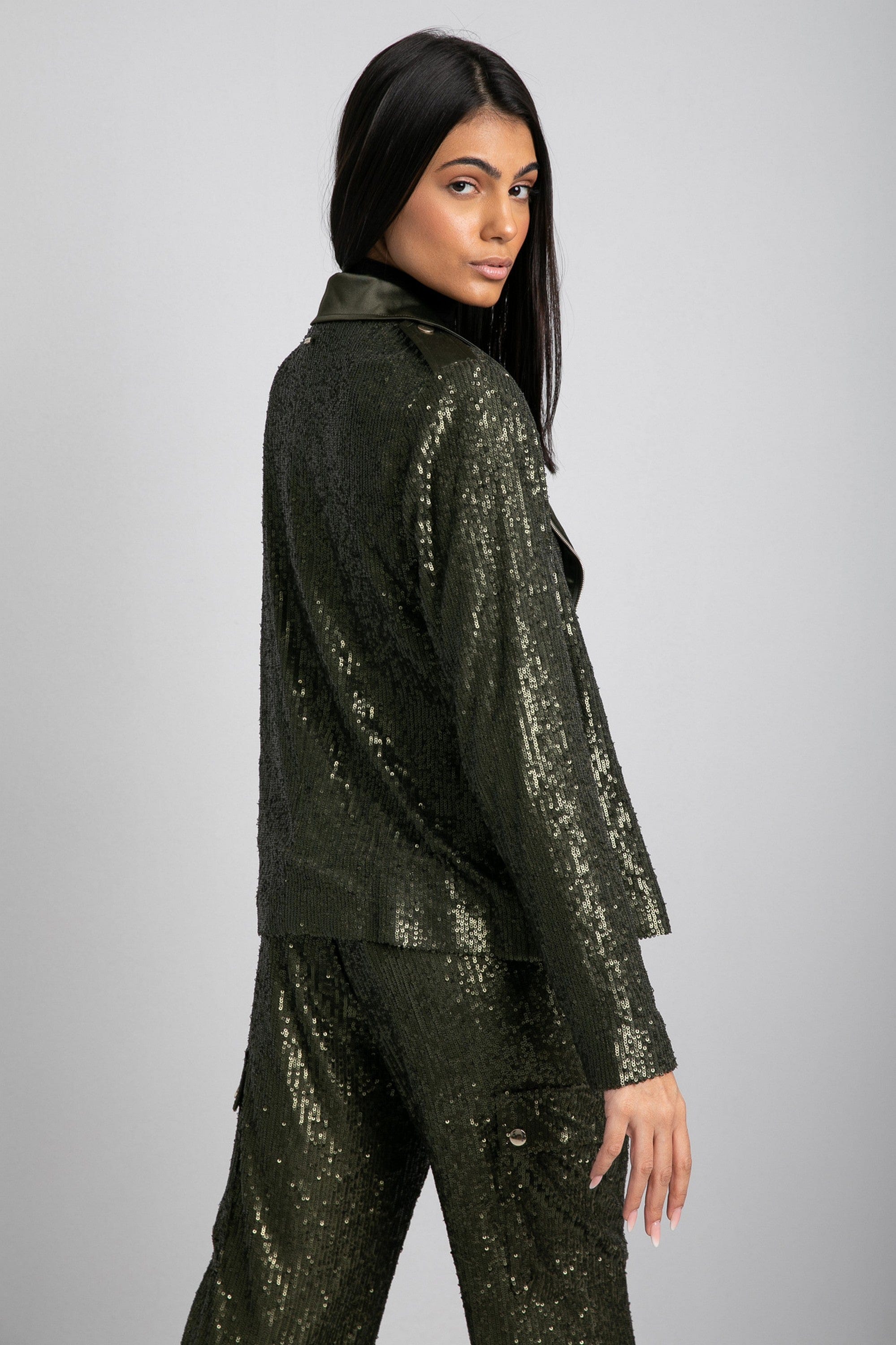 داليدرس جاكيت لامع كم طويل نسائي بني فاتح