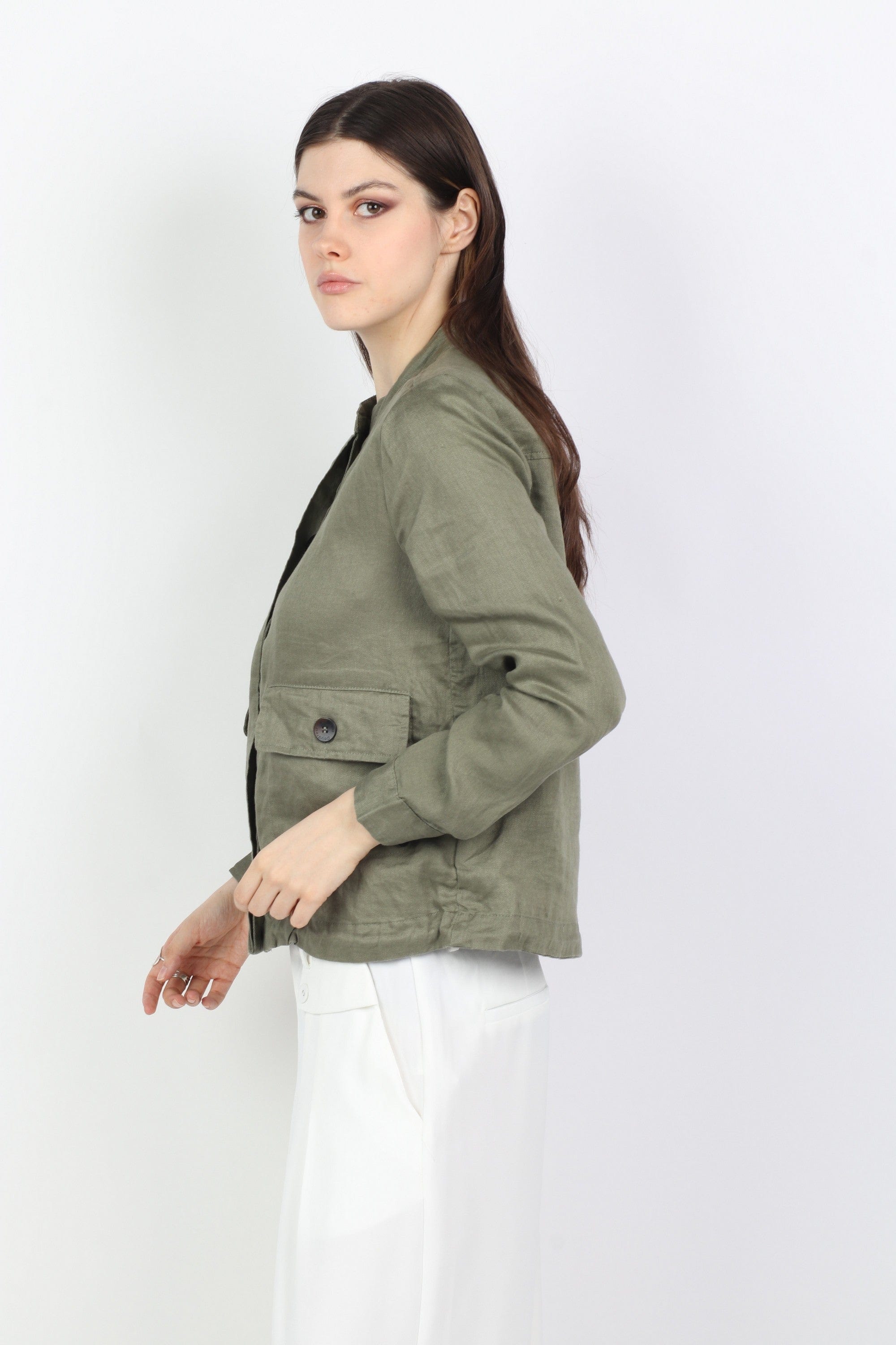 داليدرس جاكيت قصير بجيوب أمامية كم طويل نسائي