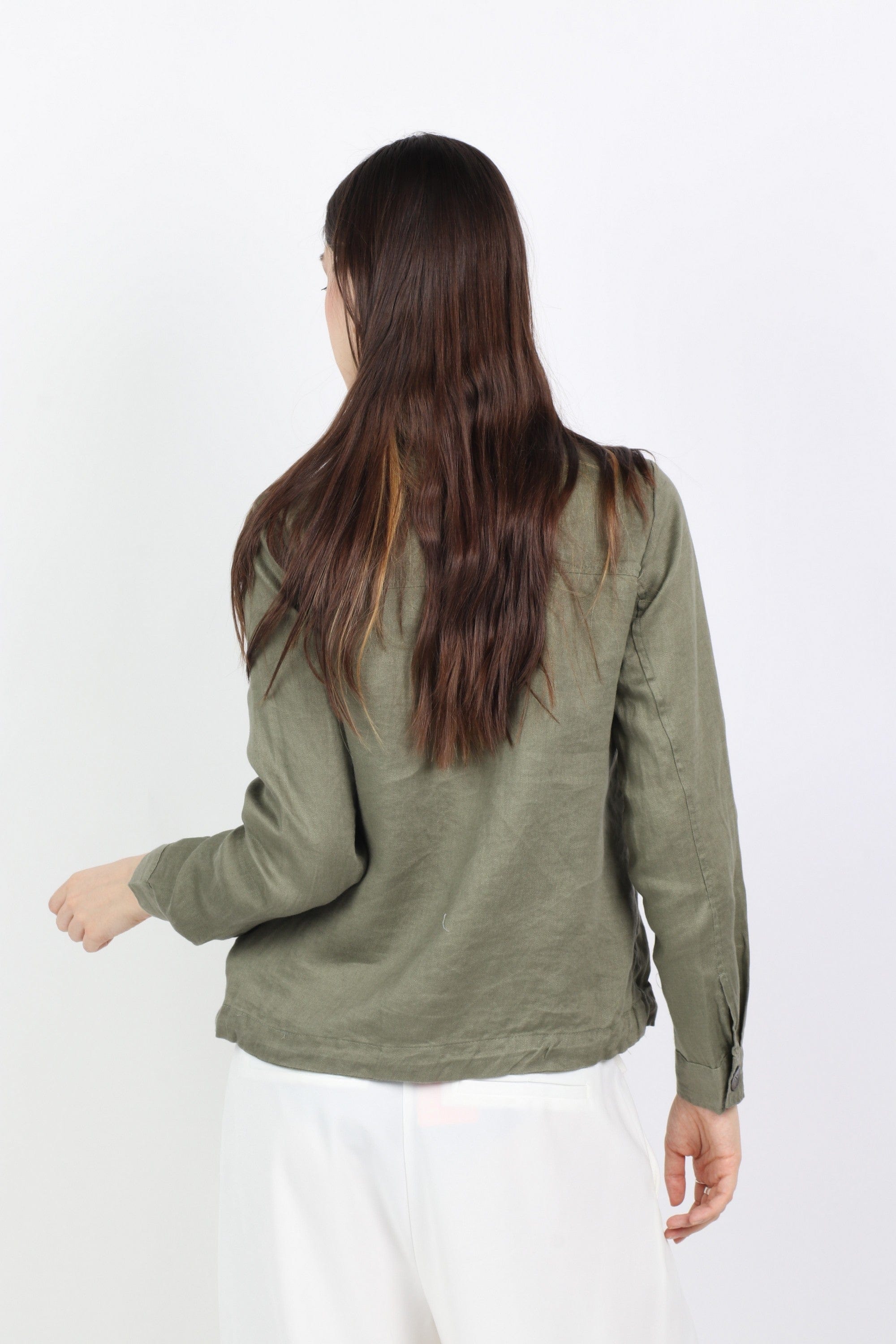 داليدرس جاكيت قصير بجيوب أمامية كم طويل نسائي