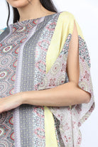 داليدرس فستان عباية طويل منقوش كم قصير واسع متعدد الألوان