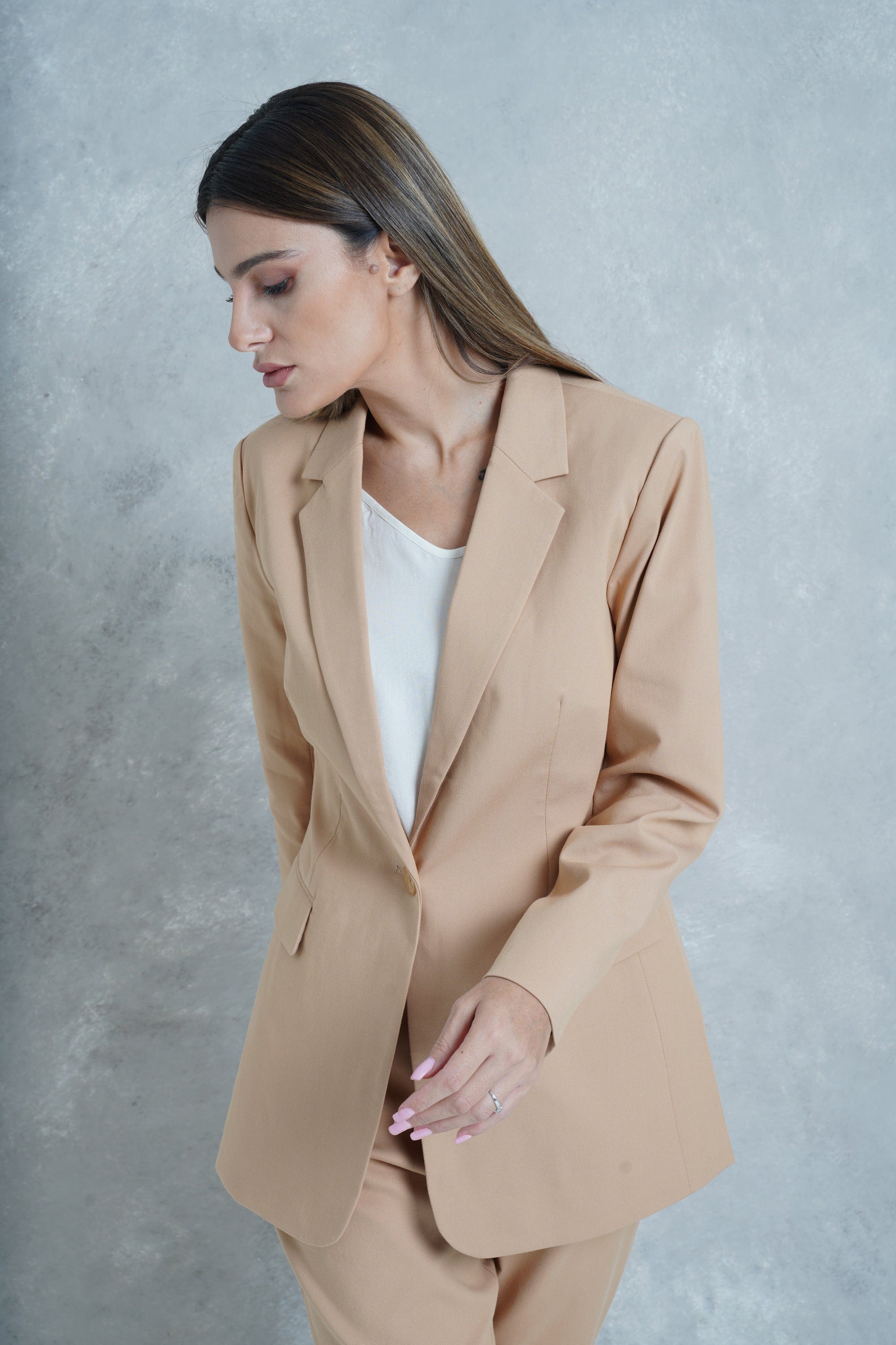 داليدرس بليزر حريمي بزر واحد فقط من الأمام رملي