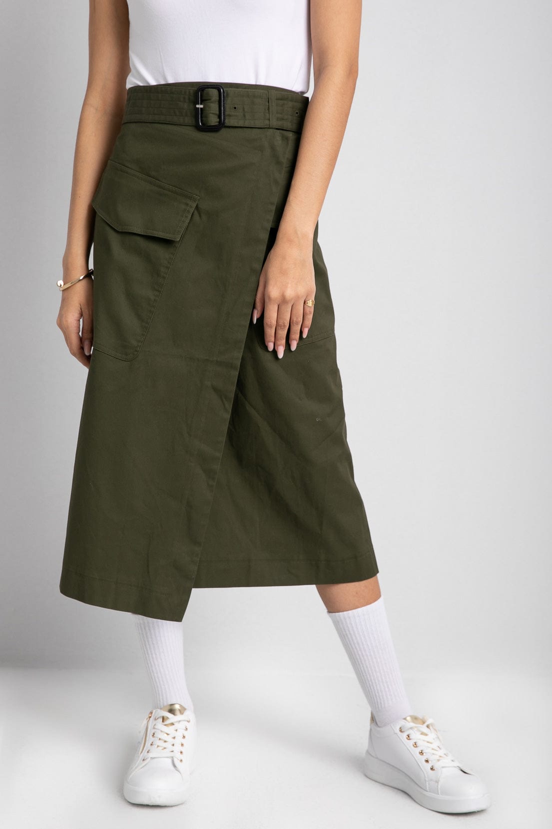 داليدرس تنورة سفاري بجيوب جانبية سادة نسائي بني فاتح