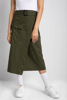 داليدرس تنورة سفاري بجيوب جانبية سادة نسائي بني فاتح