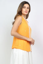 داليدرس بلوزة نسائية مطرزة من الأمام بدون أكمام