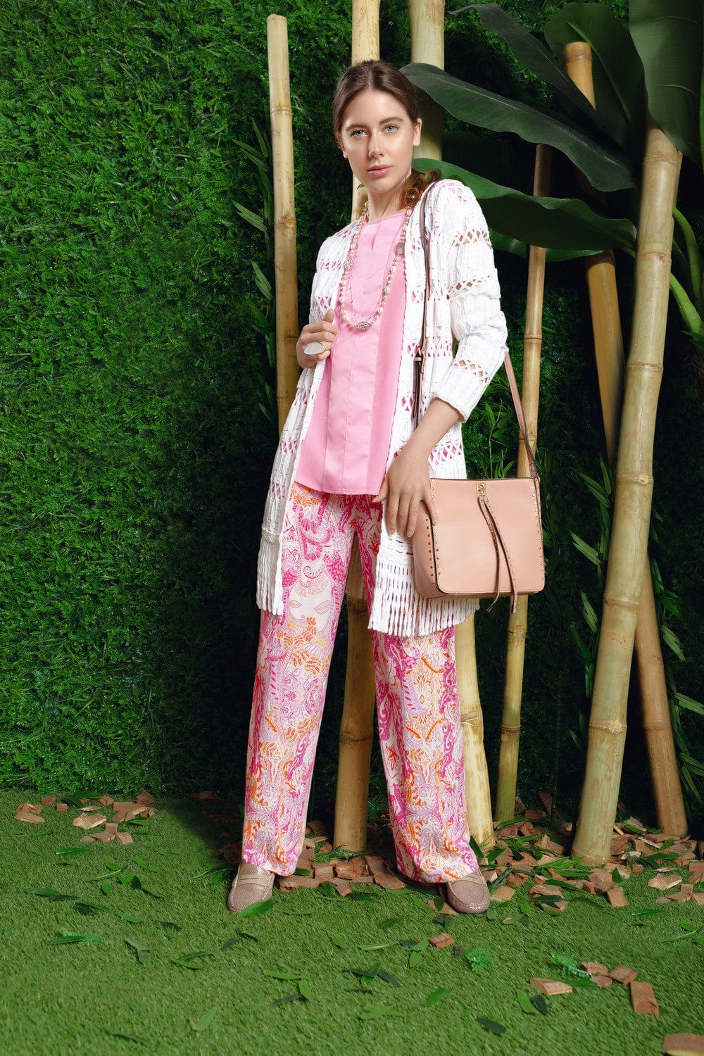 داليدرس جاكيت طويل كم طويل مخرم نسائي أبيض