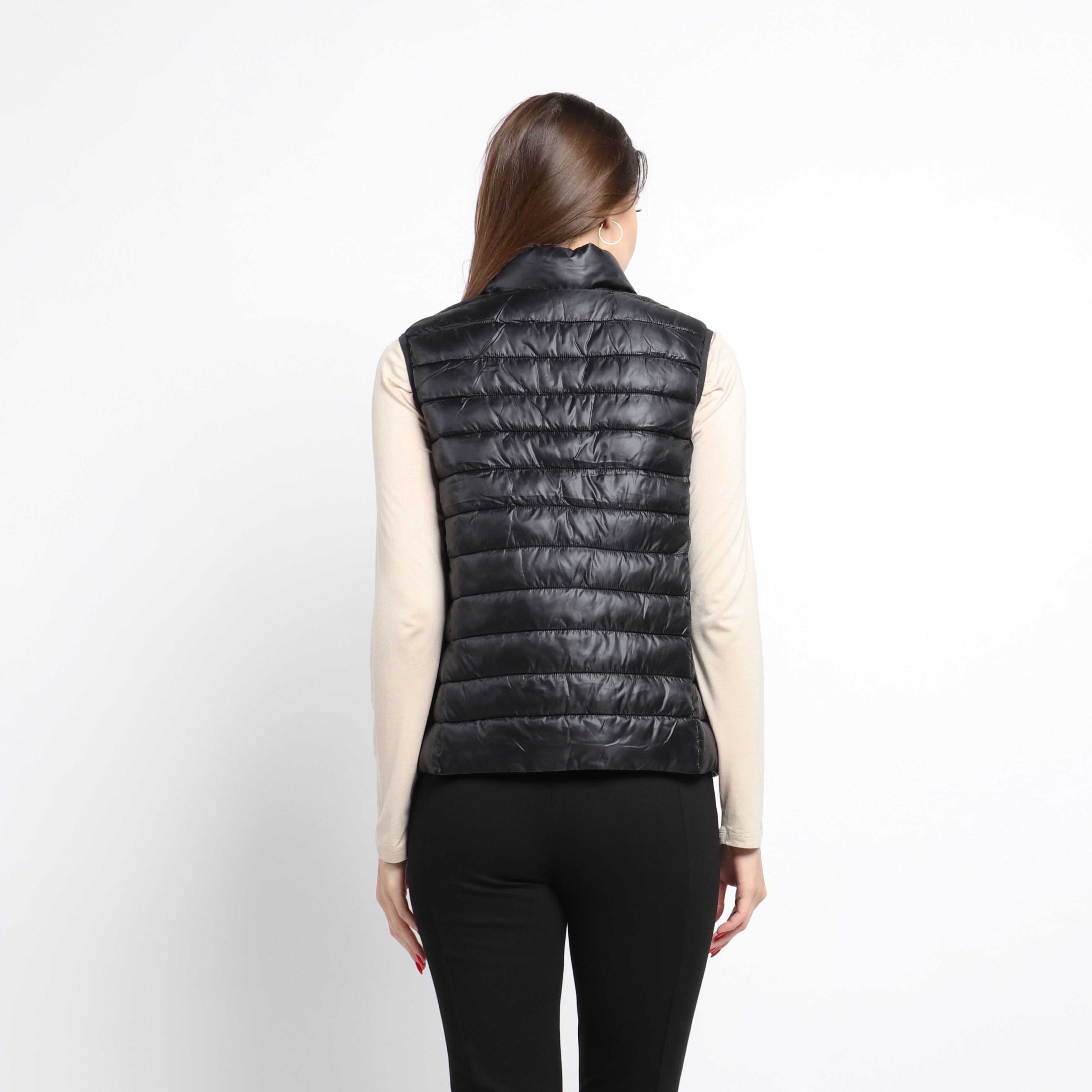 داليدرس فيست نسائي شتوي بامب بدون كم أسود