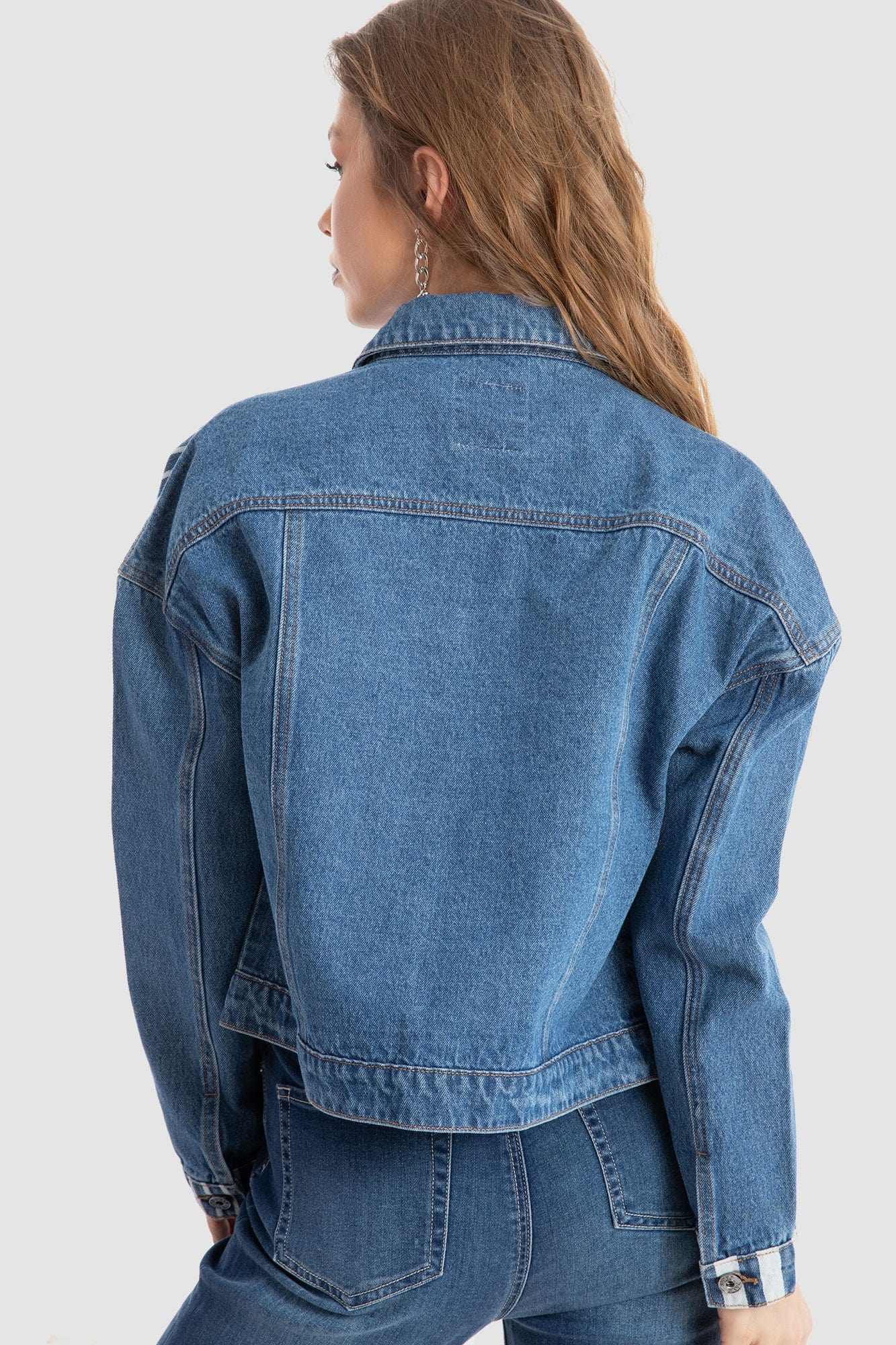 داليدرس جاكيت جينز مخطط بالطول بجيوب كم طويل نسائي أزرق