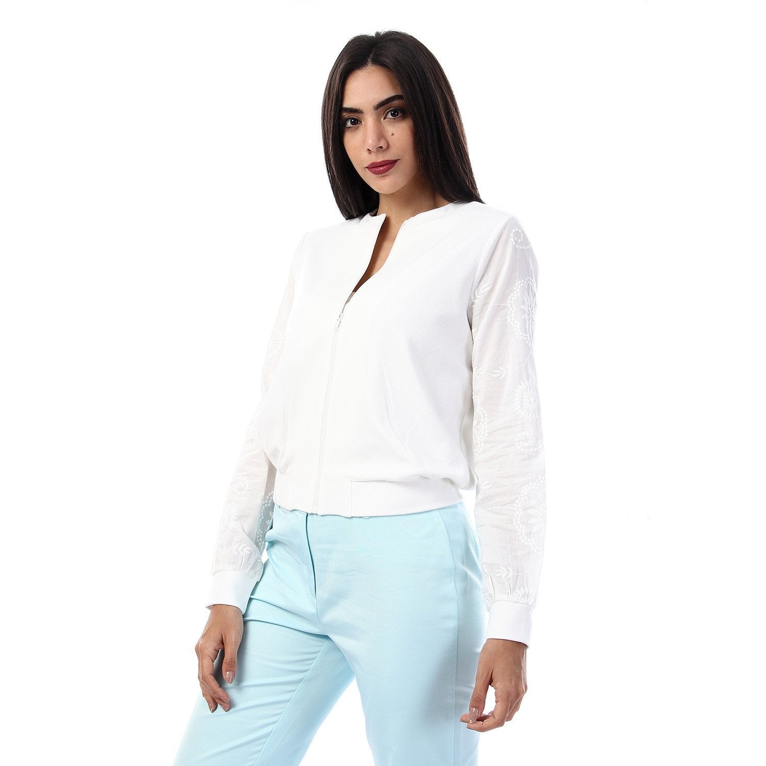 داليدرس جاكيت سادة بسحاب كم طويل نسائي أوف وايت