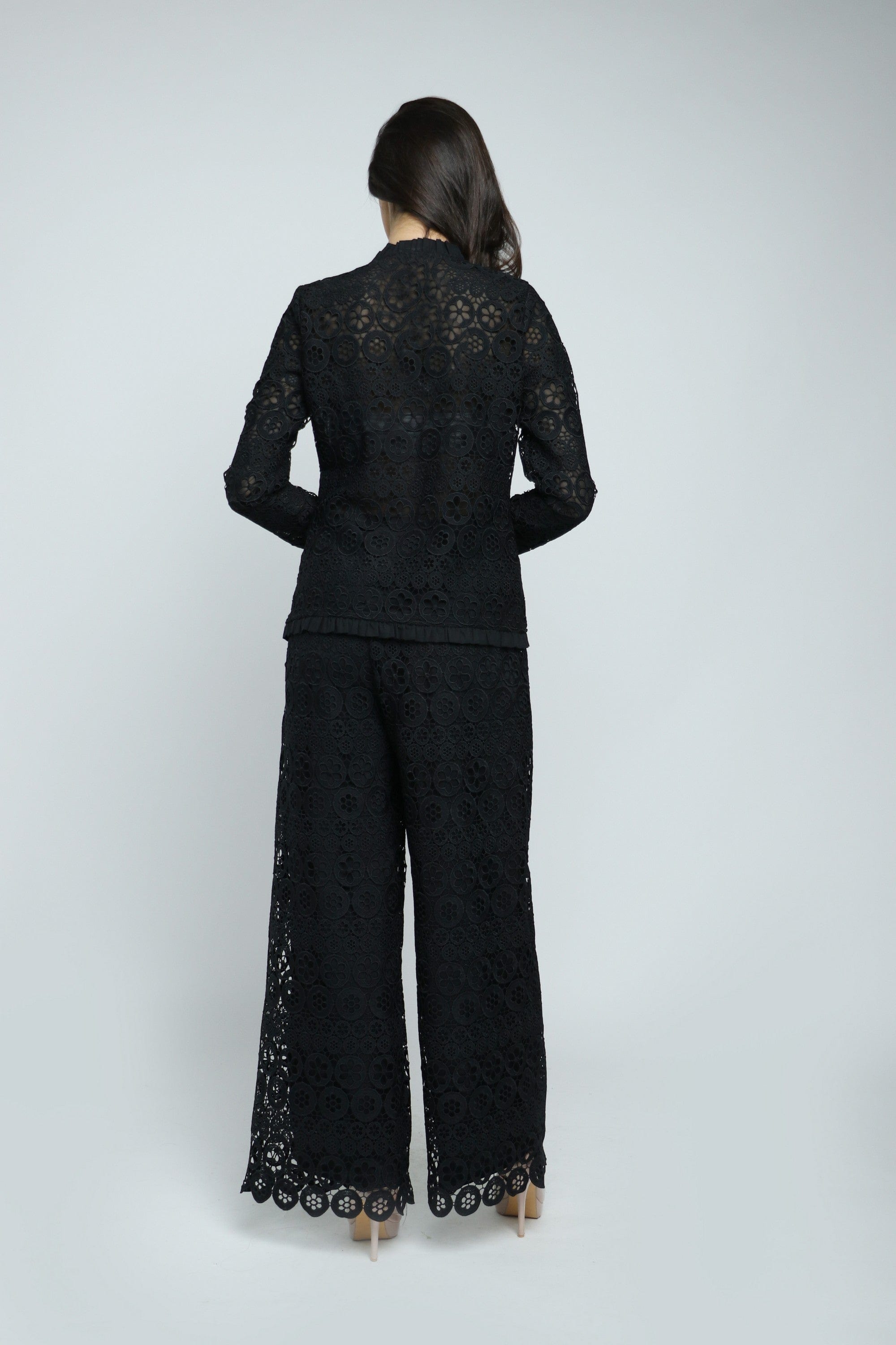 داليدرس جاكيت دانتيل كم طويل بورود نسائي أسود