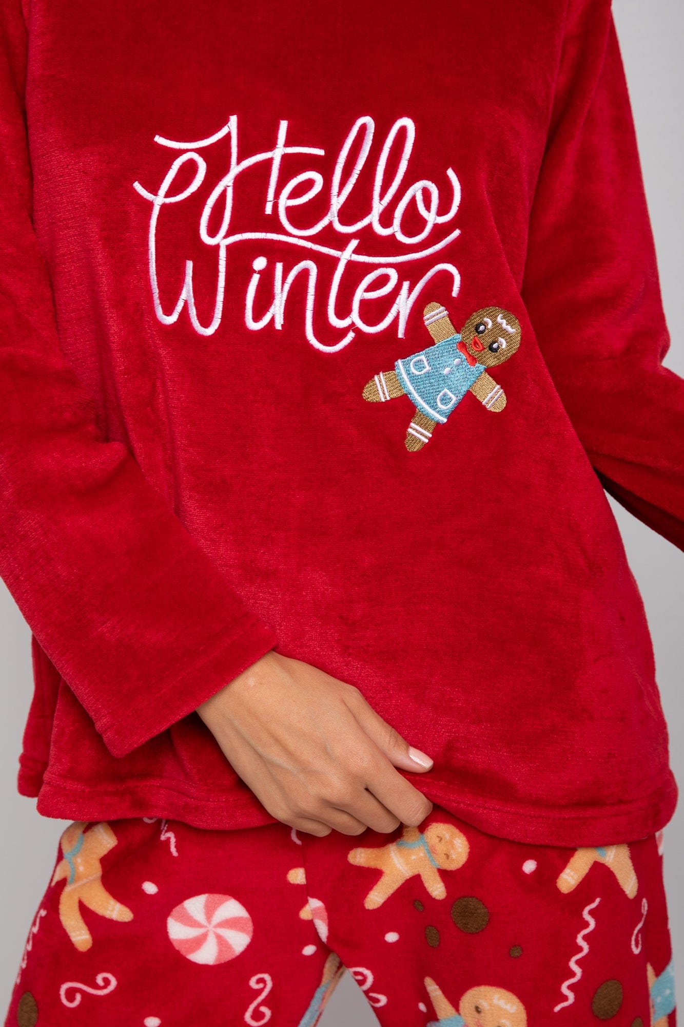 داليدرس بيجامة تيشيرت مظرز بالخيط كم طويل ببنطلون منقوش مطبوع