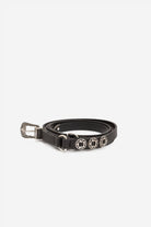 داليدرس حزام جلد بتوكة معدني مزين بتوك معدنية بالجانبب أسود