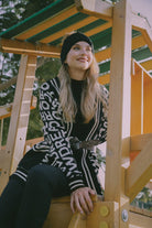 داليدرس كارديجان منقوش مفتوح كم طويل نسائي أسود/أبيض