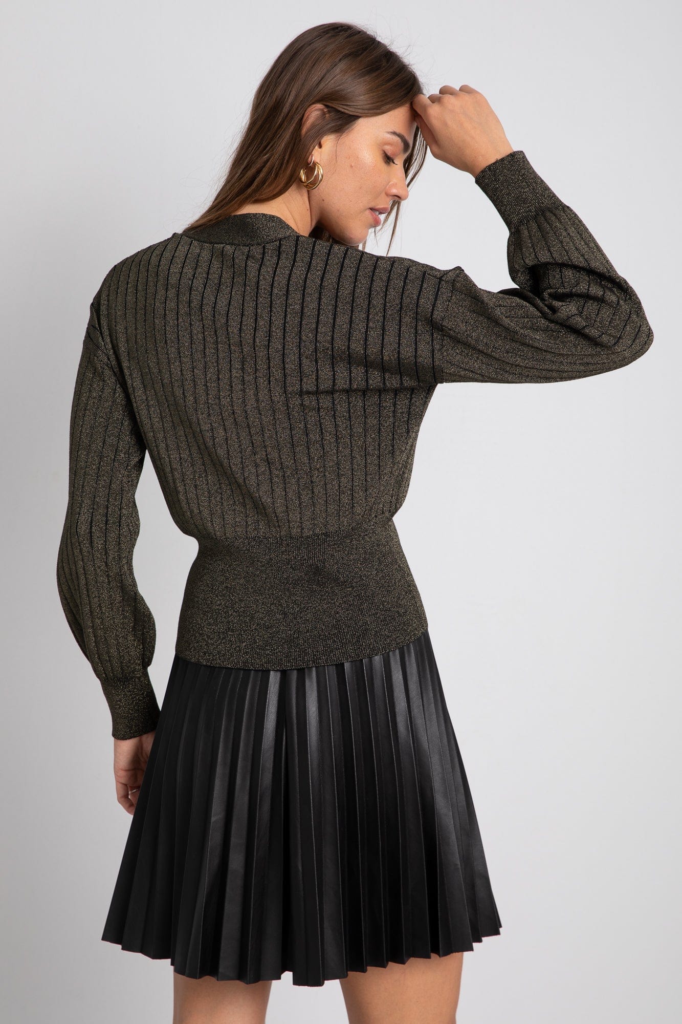 داليدرس كارديجان بأزرار أمامية مفتوحة كم طويل نسائي أسود/ذهبي