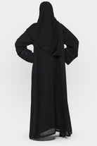 جوهرة عباية قماش كتان ة مطرزة بأزرار أمامية وجيوب أسود