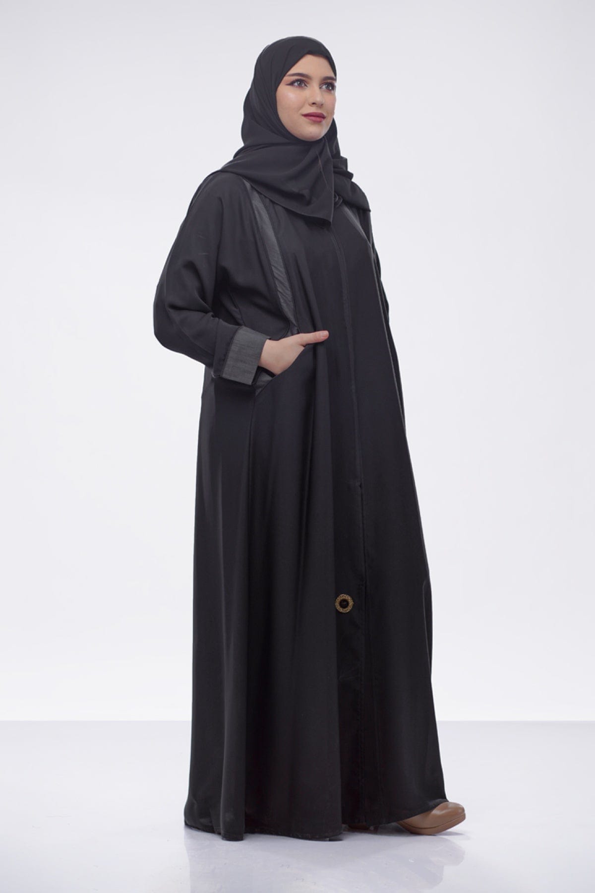 جوهرة عباية رسميه للدوام بلاك بيري كلاسيك أسود