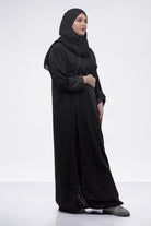 جوهرة عباية قماش ملكي كلاسيك بقيطان لف أسود