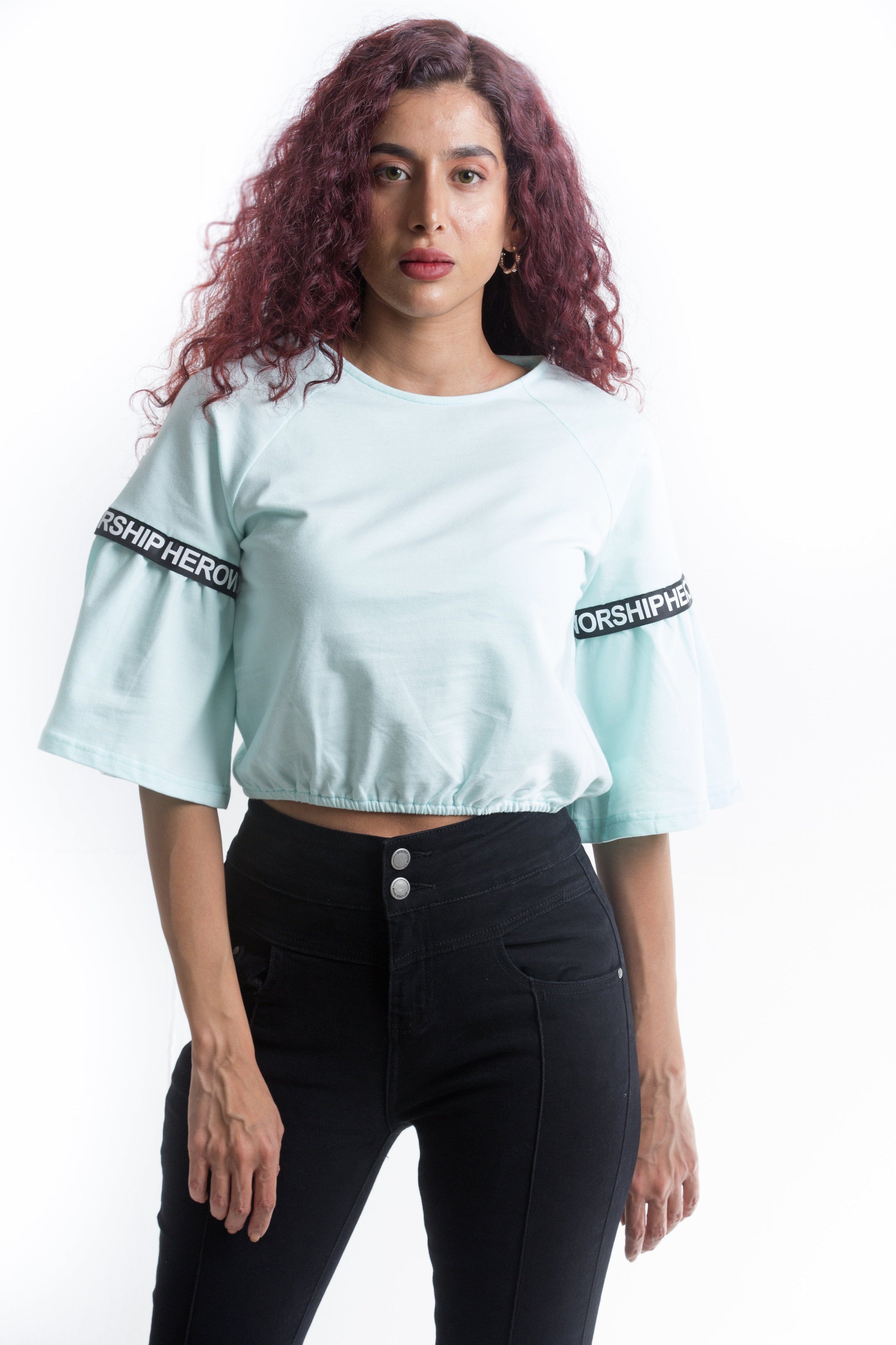 كيتشن بلوزة قصيرة الأكمام كروب واسع أخضر