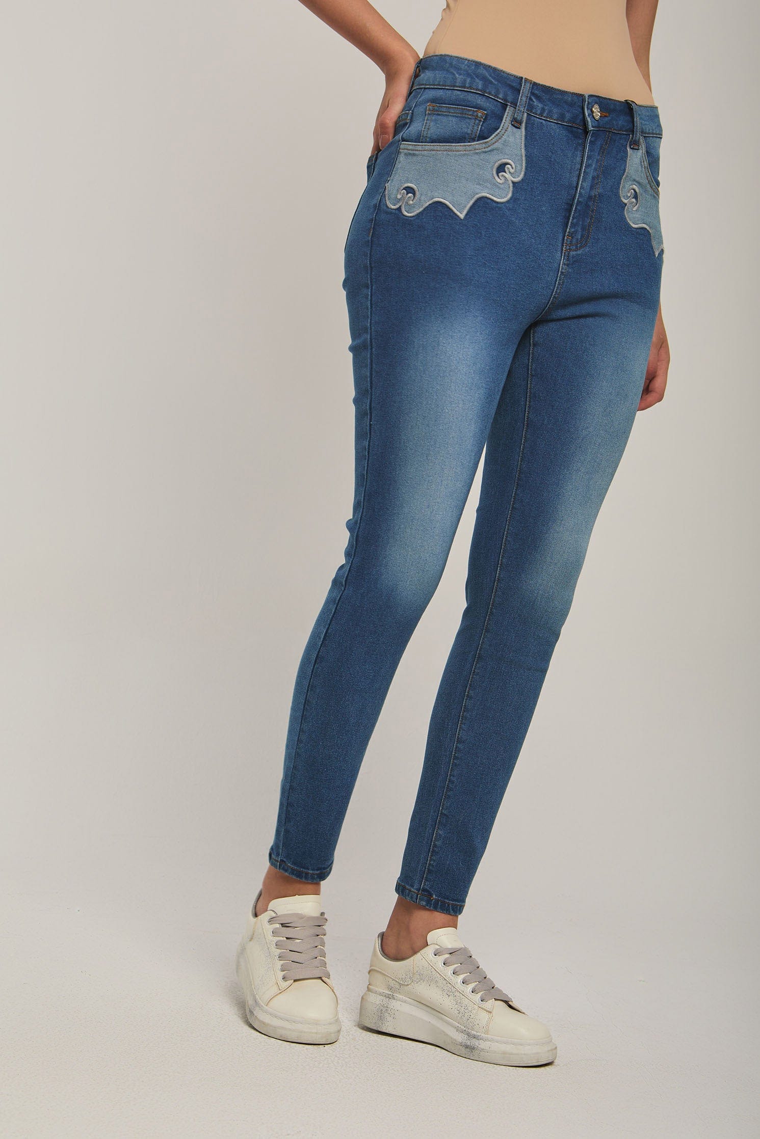 داليدرس بنطلون جينز نسائي طويل نيلي وسط