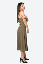 كيتشن فستان ميدي بدون أكمام سادة برباط حمالات