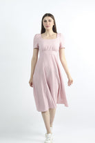 كيتشن فستان ميدي سادة مخصر نص كم بف