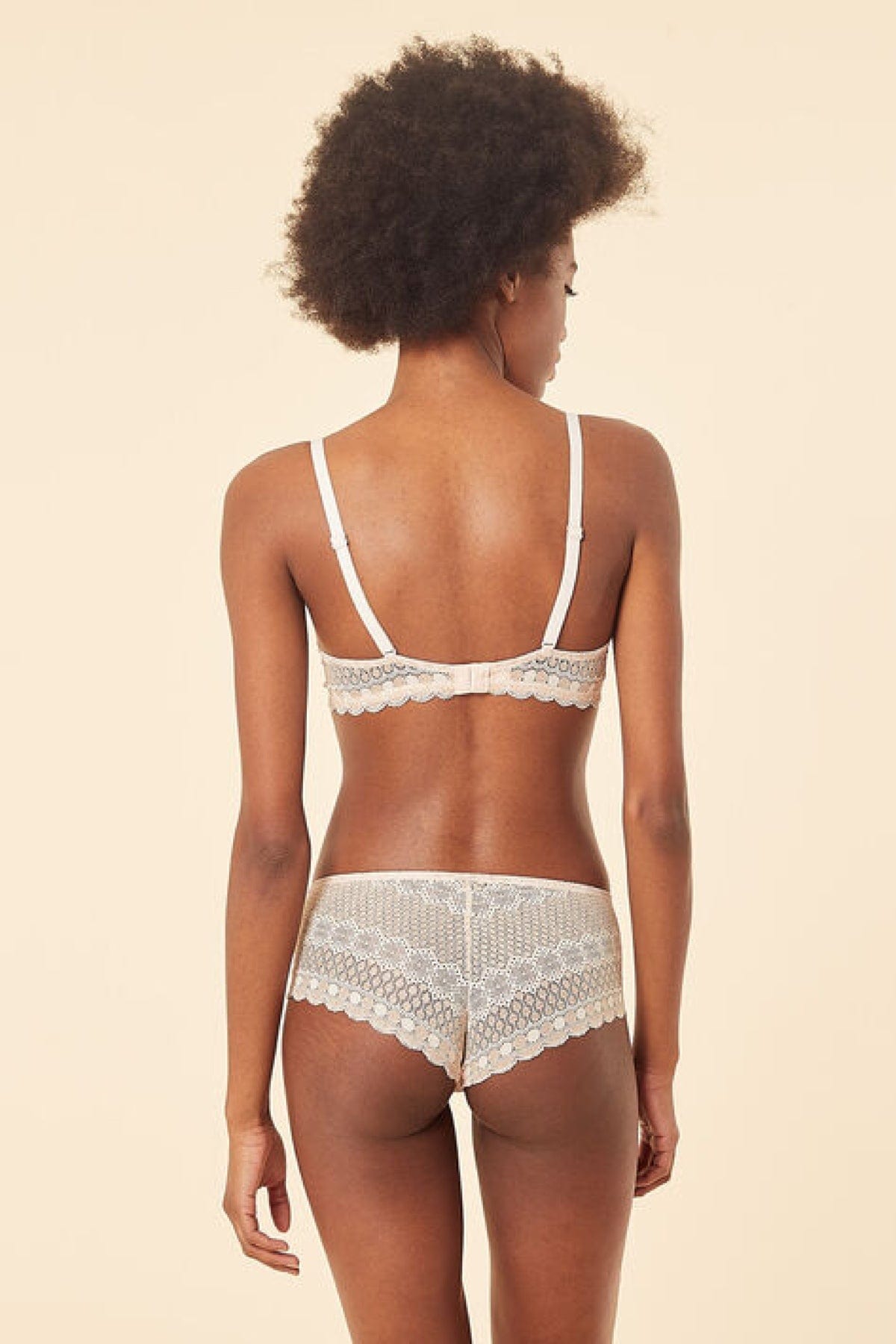 اتام حمالة صدر بوش أب حشوة خفيفة نسائي