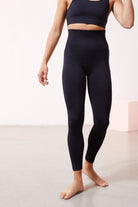 اتام ليقنز رياضه نسائي من نسيج النايلون وخصر عالي أسود