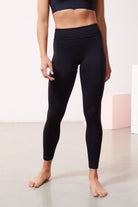 اتام ليقنز رياضه نسائي من نسيج النايلون وخصر عالي أسود