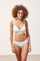 اتام سروال داخلي سادة مزين بدانتيل من الجانبين نسائي لؤلؤي