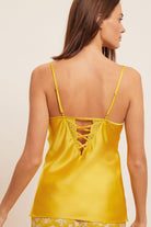 اتام تيشيرت بيجامة ستان مزينة بالدانتيل حمالات