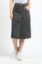 كيتشن تنورة ميدي جينز بجيوب أمامية وأزرار