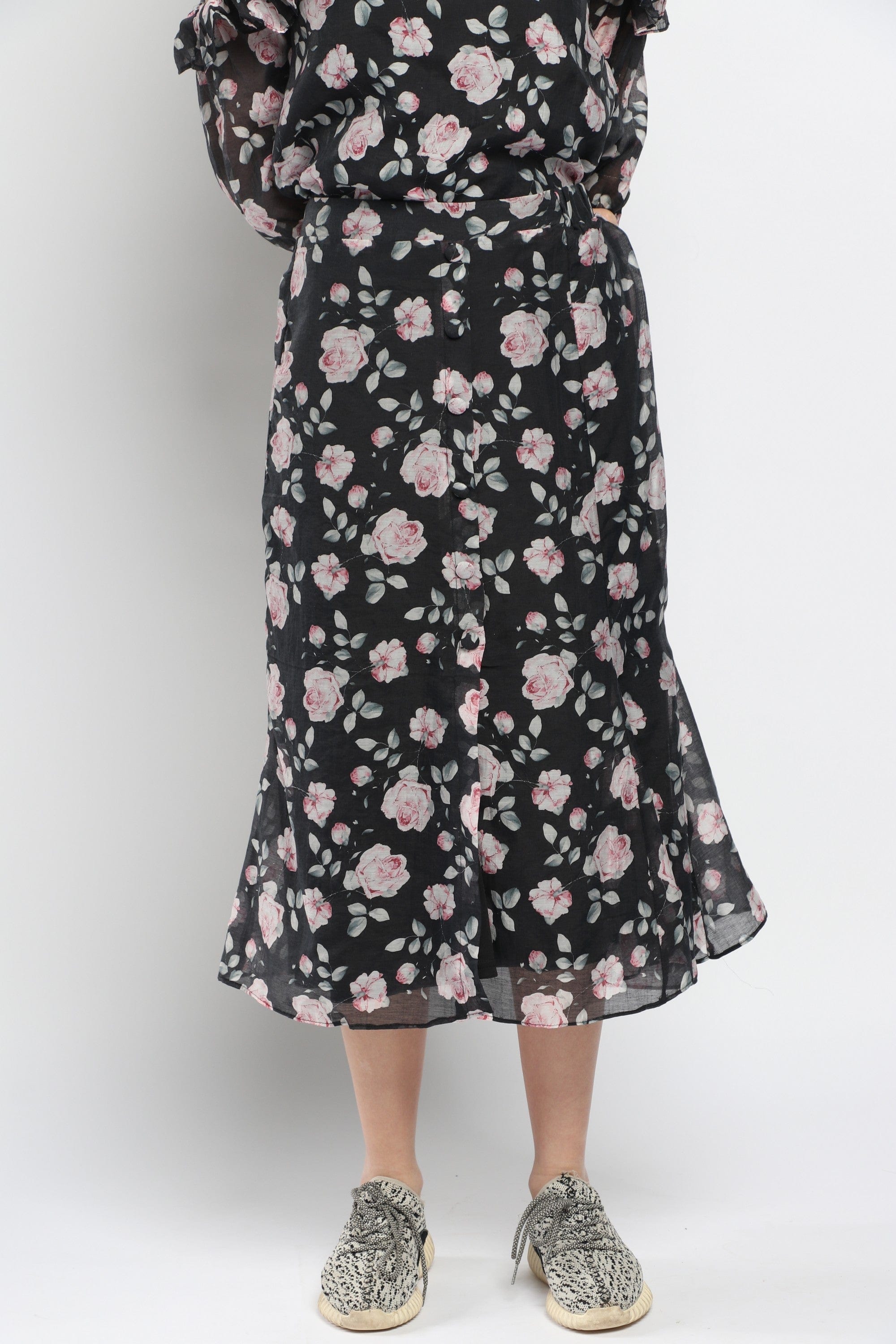 كيتشن جيبة ميدي موردة شيفون مكشكشة من أسفل