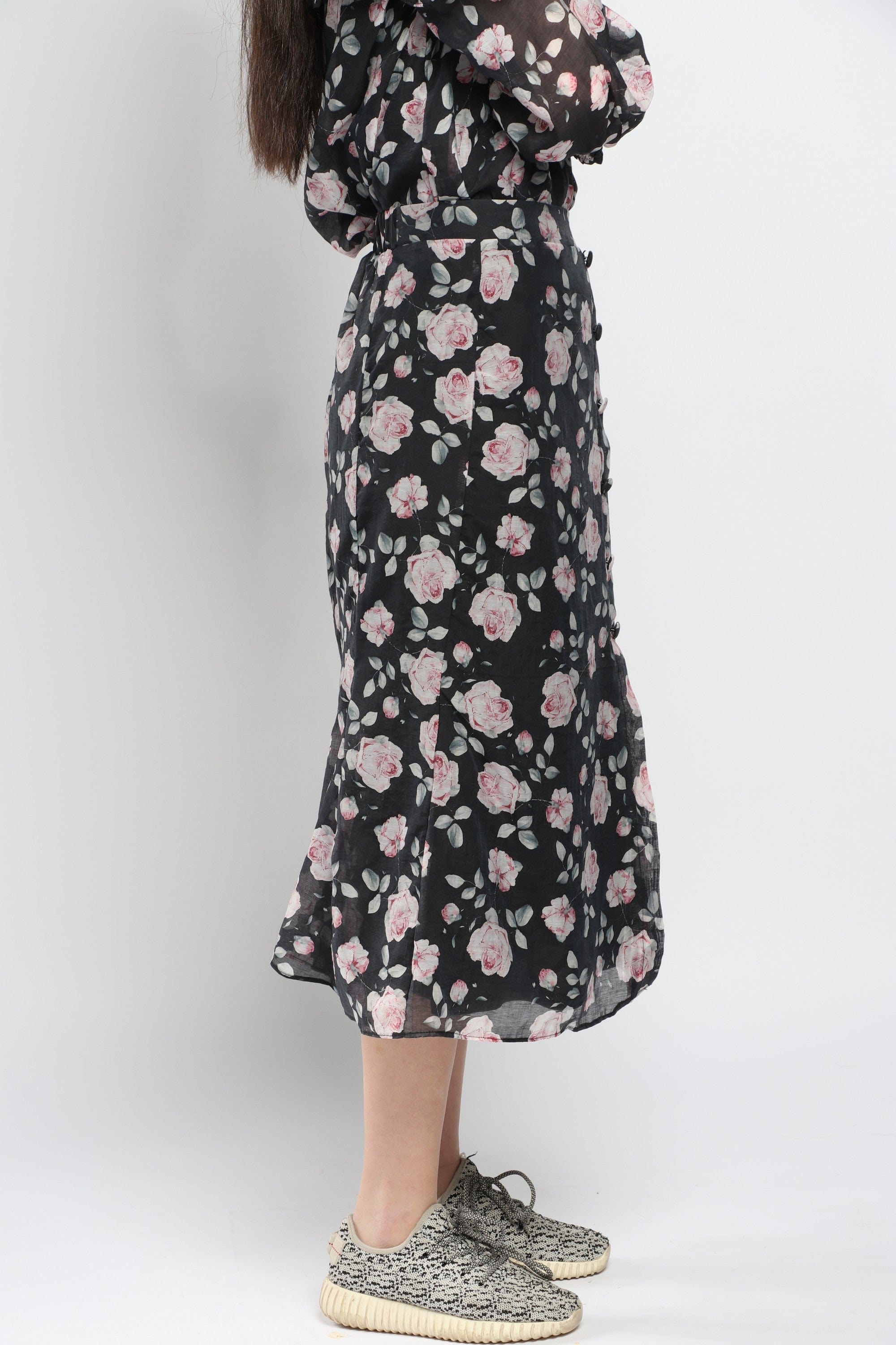 كيتشن جيبة ميدي موردة شيفون مكشكشة من أسفل