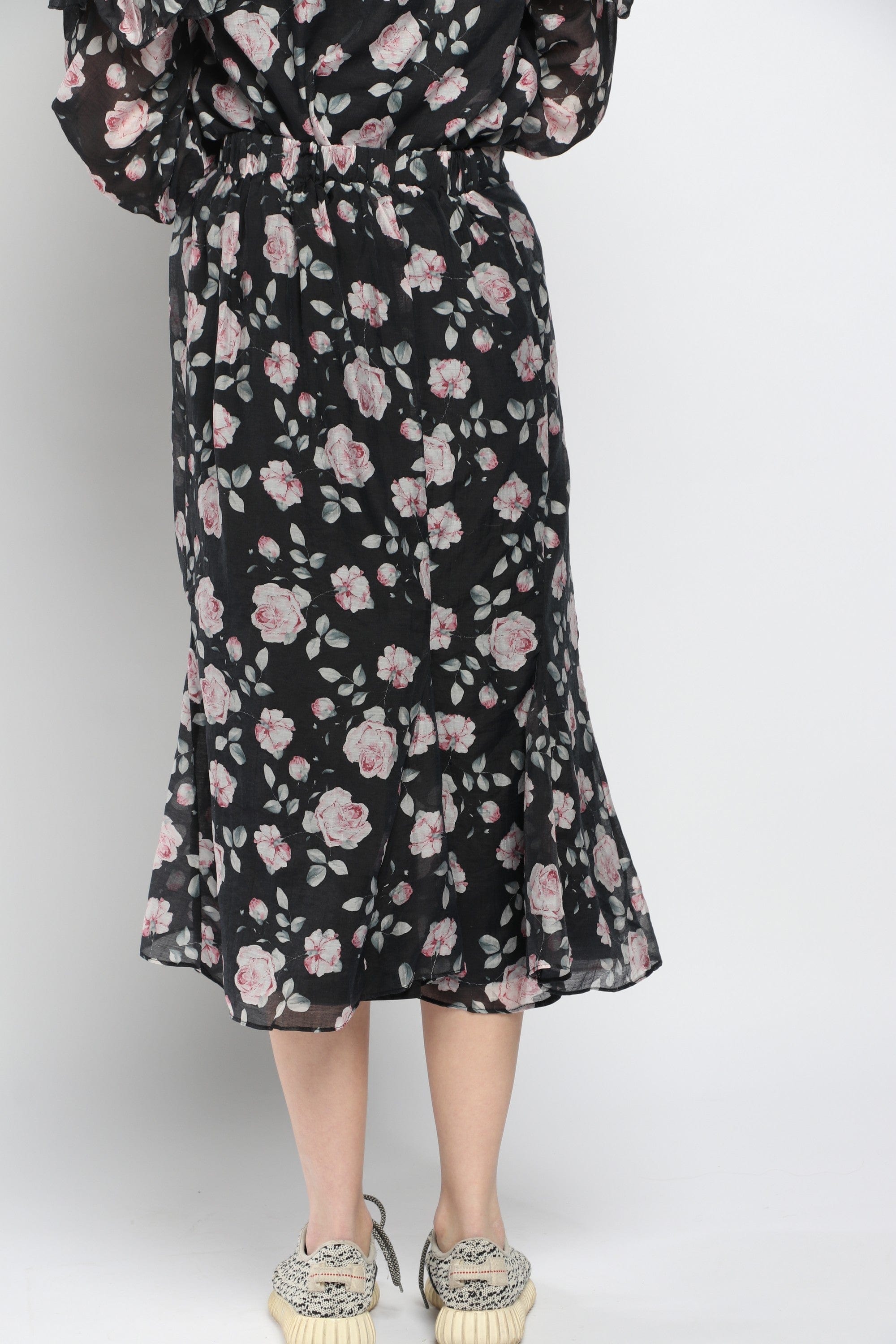 كيتشن جيبة ميدي موردة شيفون مكشكشة من أسفل