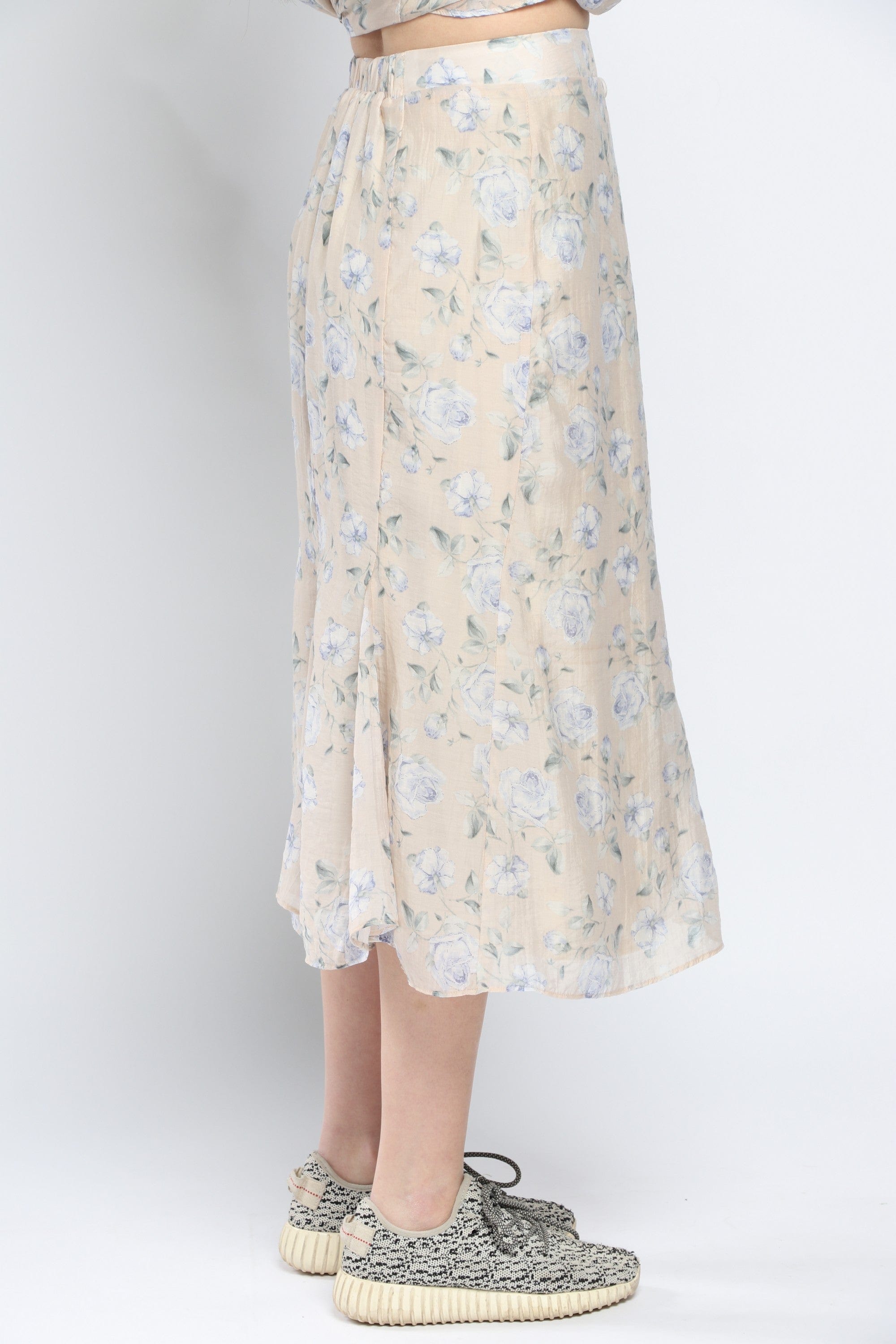 كيتشن جيبة ميدي موردة شيفون مكشكشة من أسفل