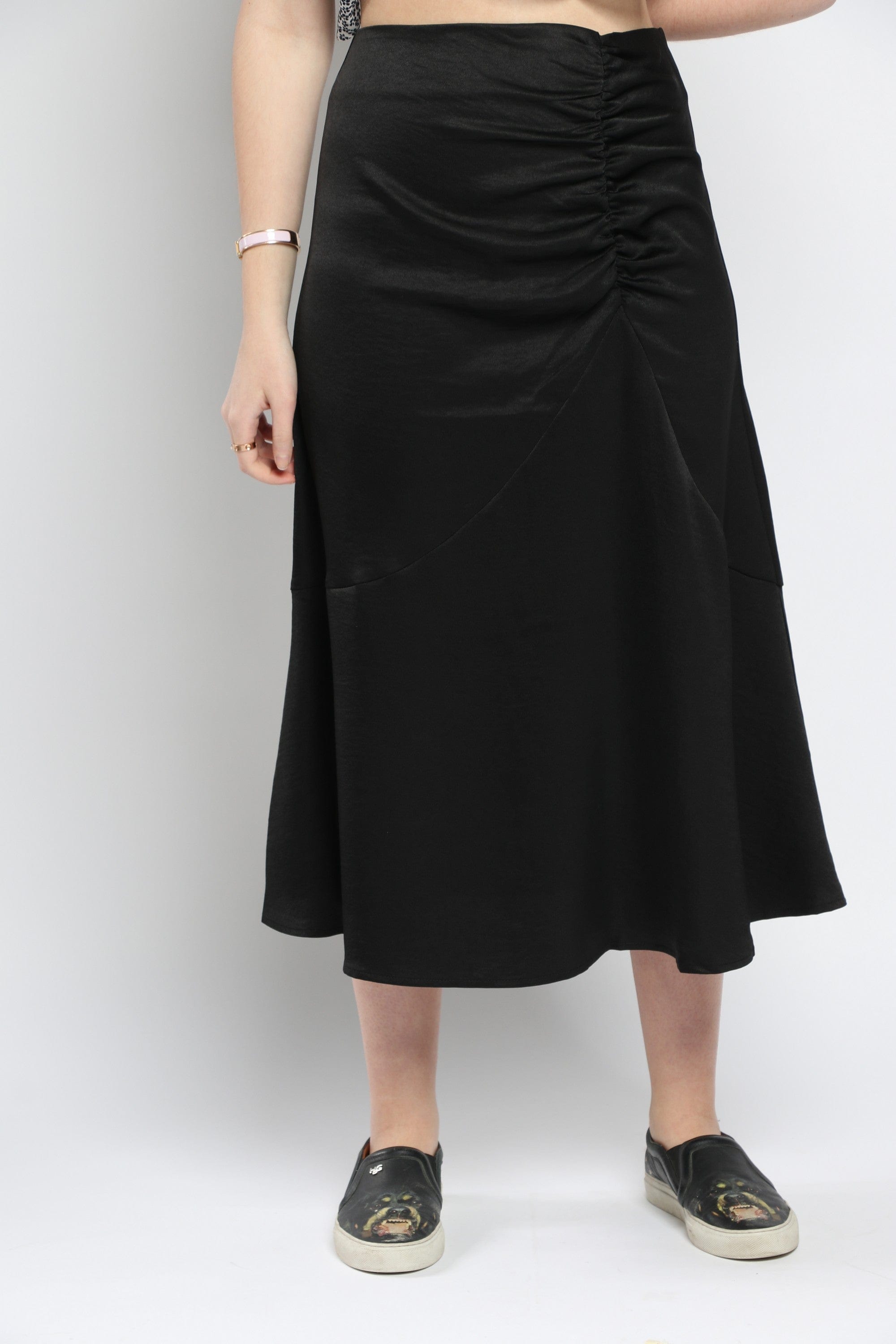 كيتشن جيبة مكشكشة نسائية