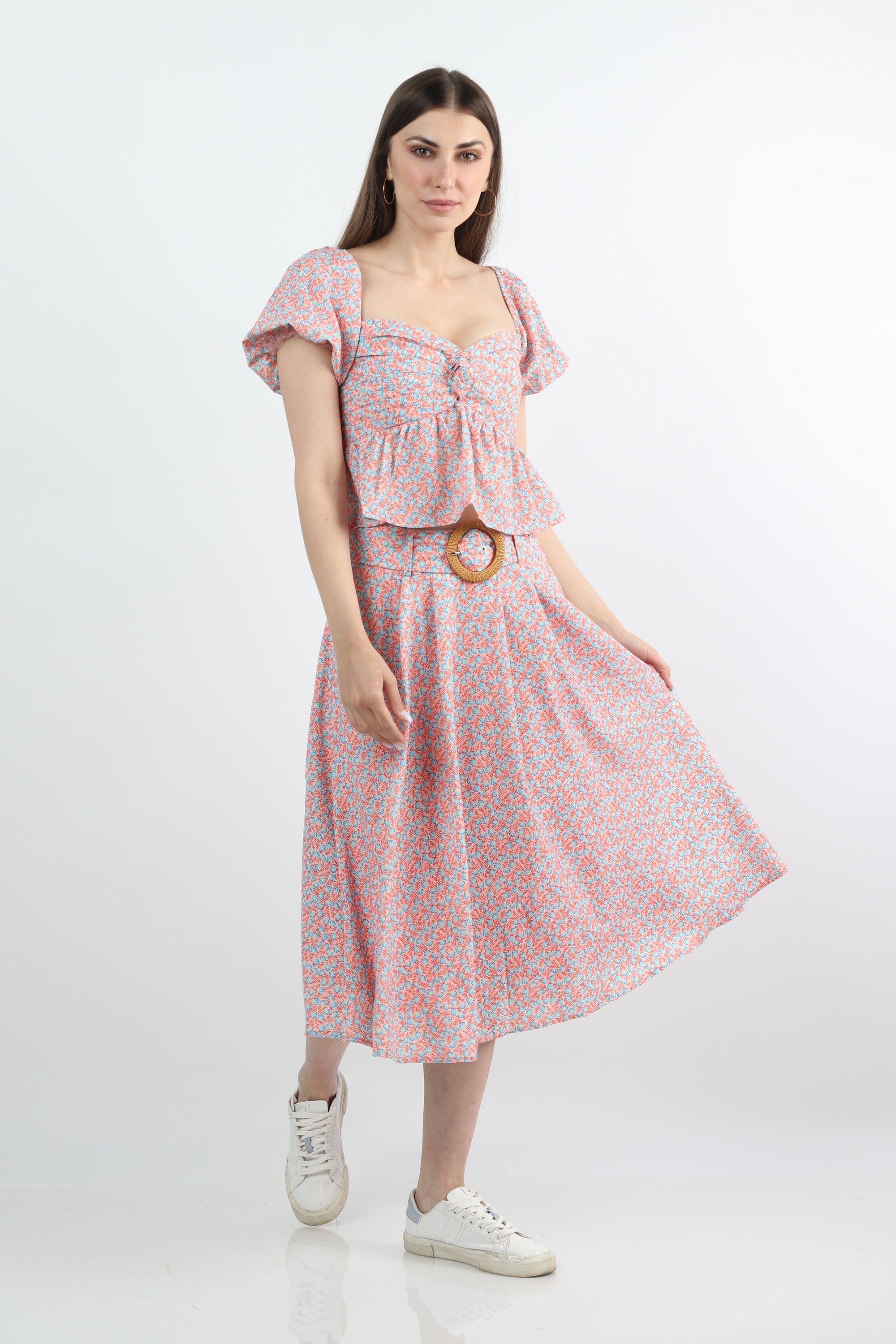 كيتشن تنورة ميدي مورد واسعة بكسرات بحزام عريض