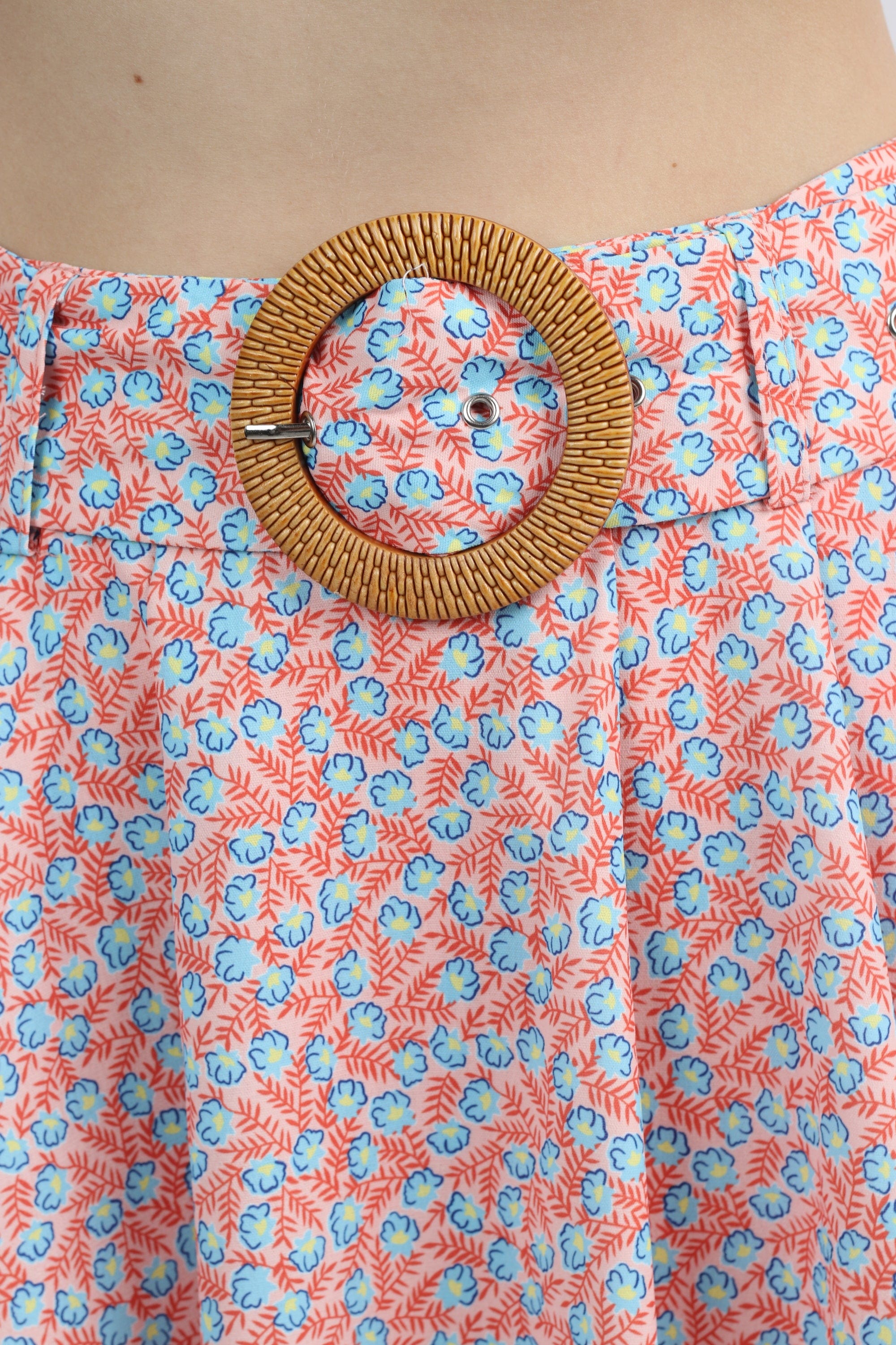 كيتشن تنورة ميدي مورد واسعة بكسرات بحزام عريض