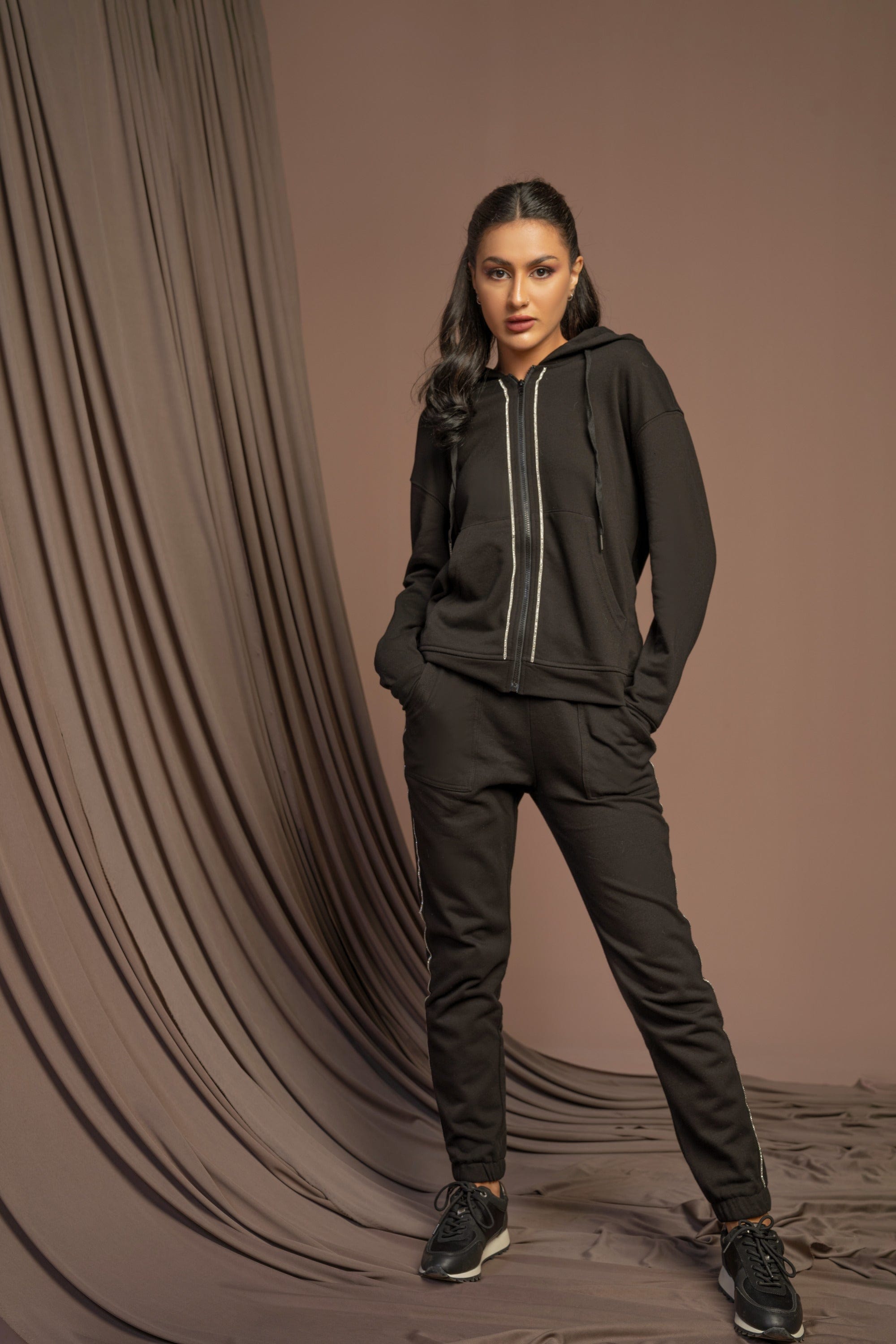 نتشي بنطلون رياضي خطين من الجانب خصر عال نسائي