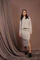 نتشي تنورة صوف مفتوح من الأمام