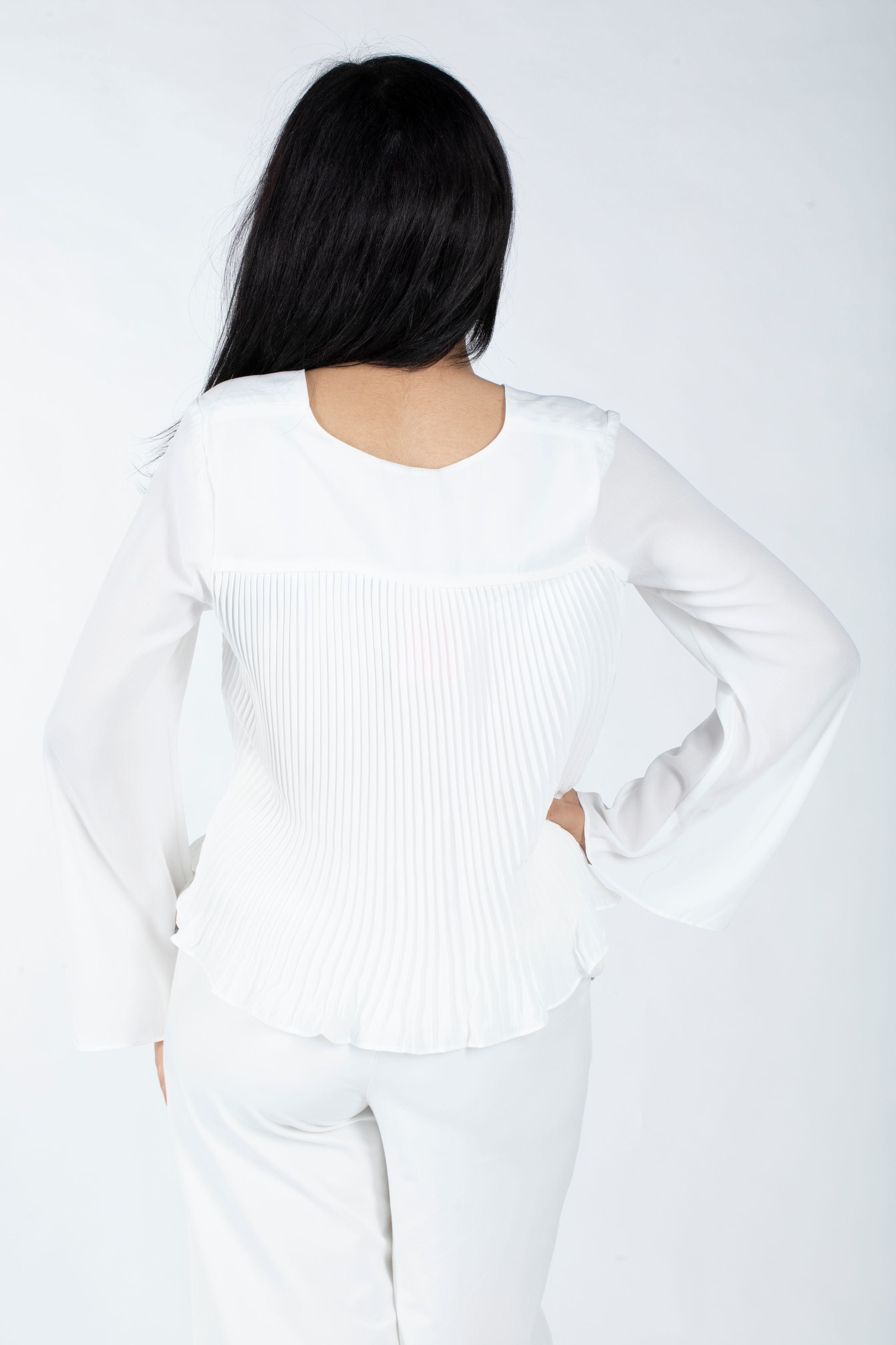 نتشي كارديجان سادة لف بأكمام طويلة واسعة