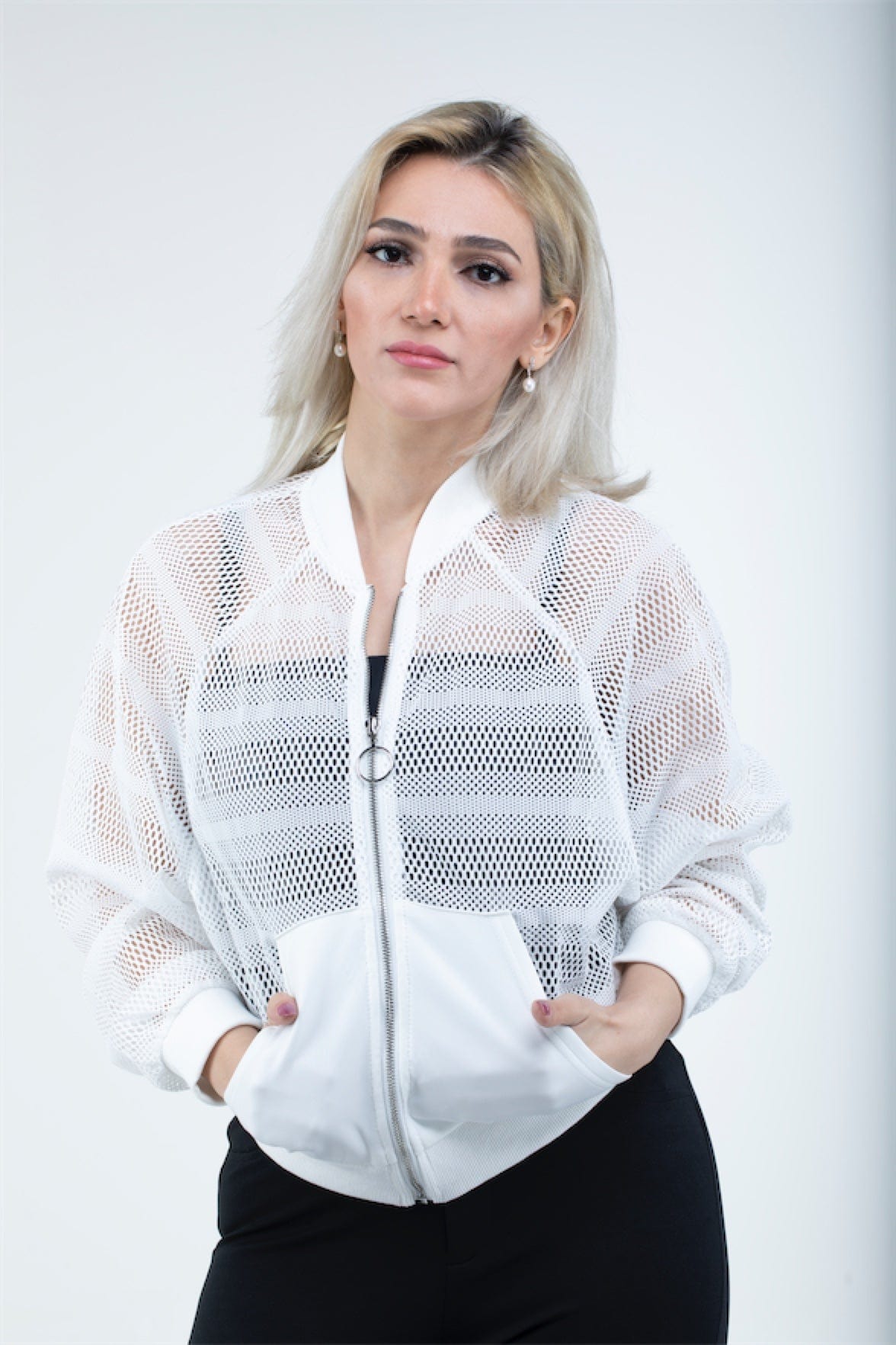 كيتشن سترة مخرمة بسحاب وجيوب أمامية كم طويل