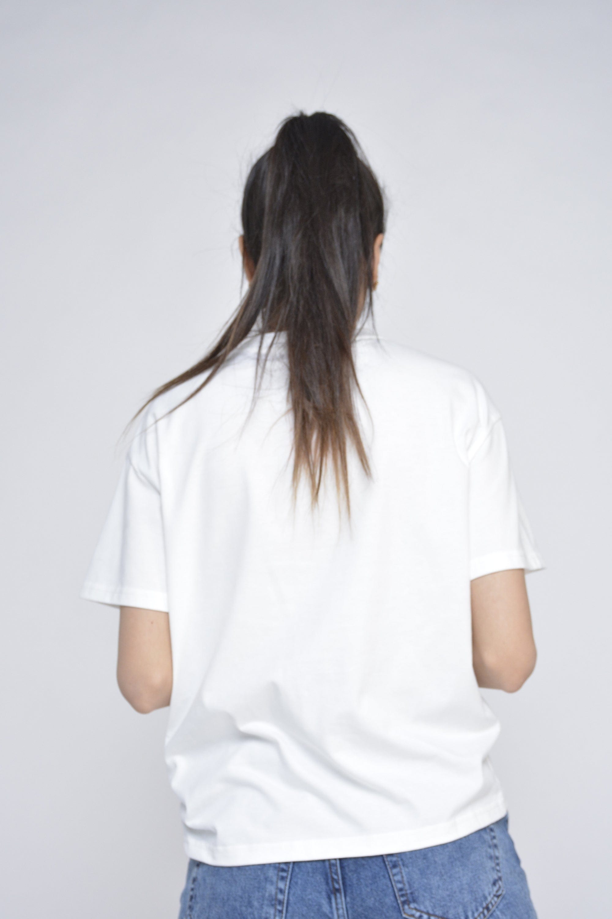 نتشي بلوزة قطن سادة من الخلف مزينة بحلقة عند الخصر نسائي