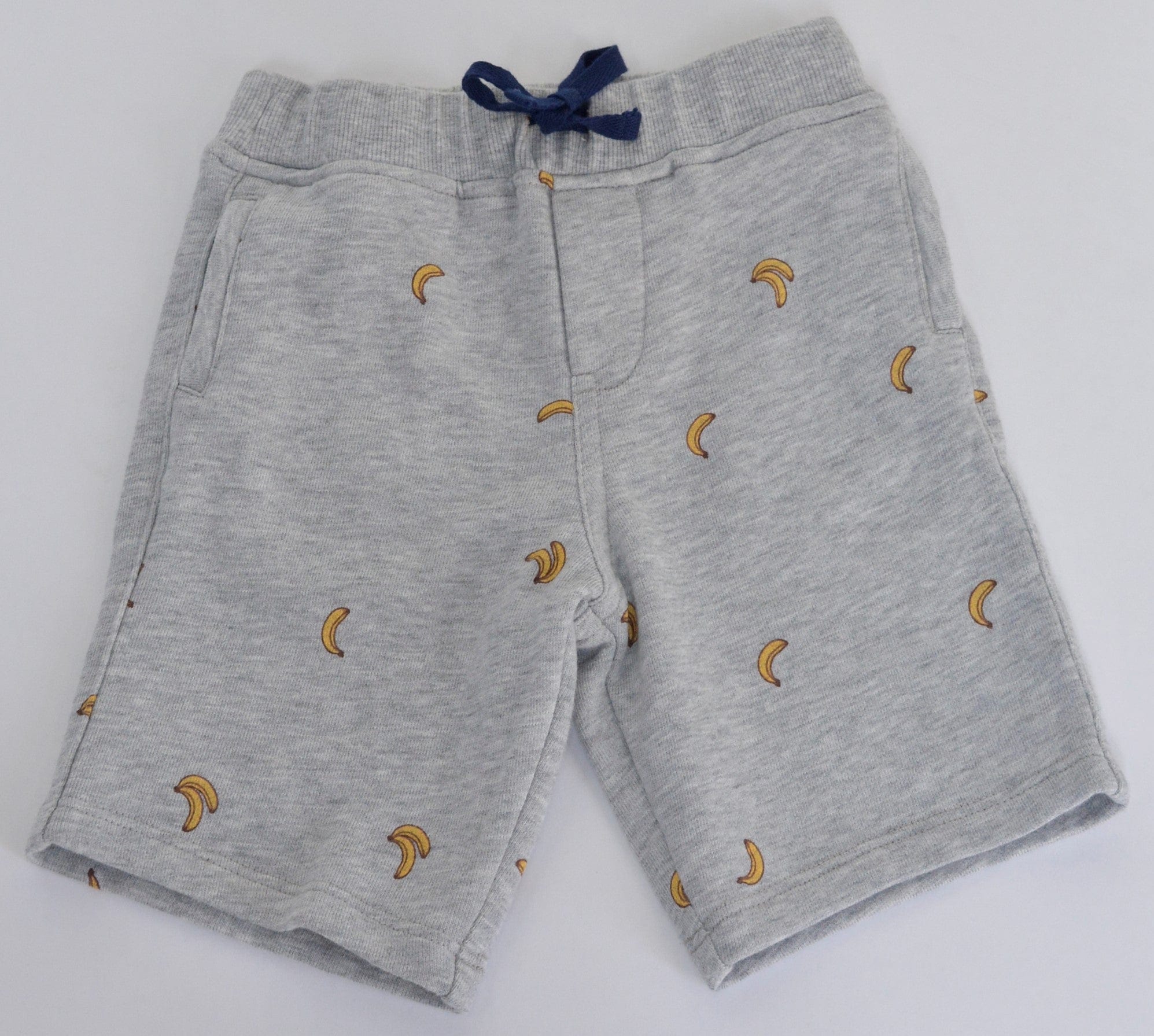 جينجرسنابس شورت ولادي بنقشة موز رمادي