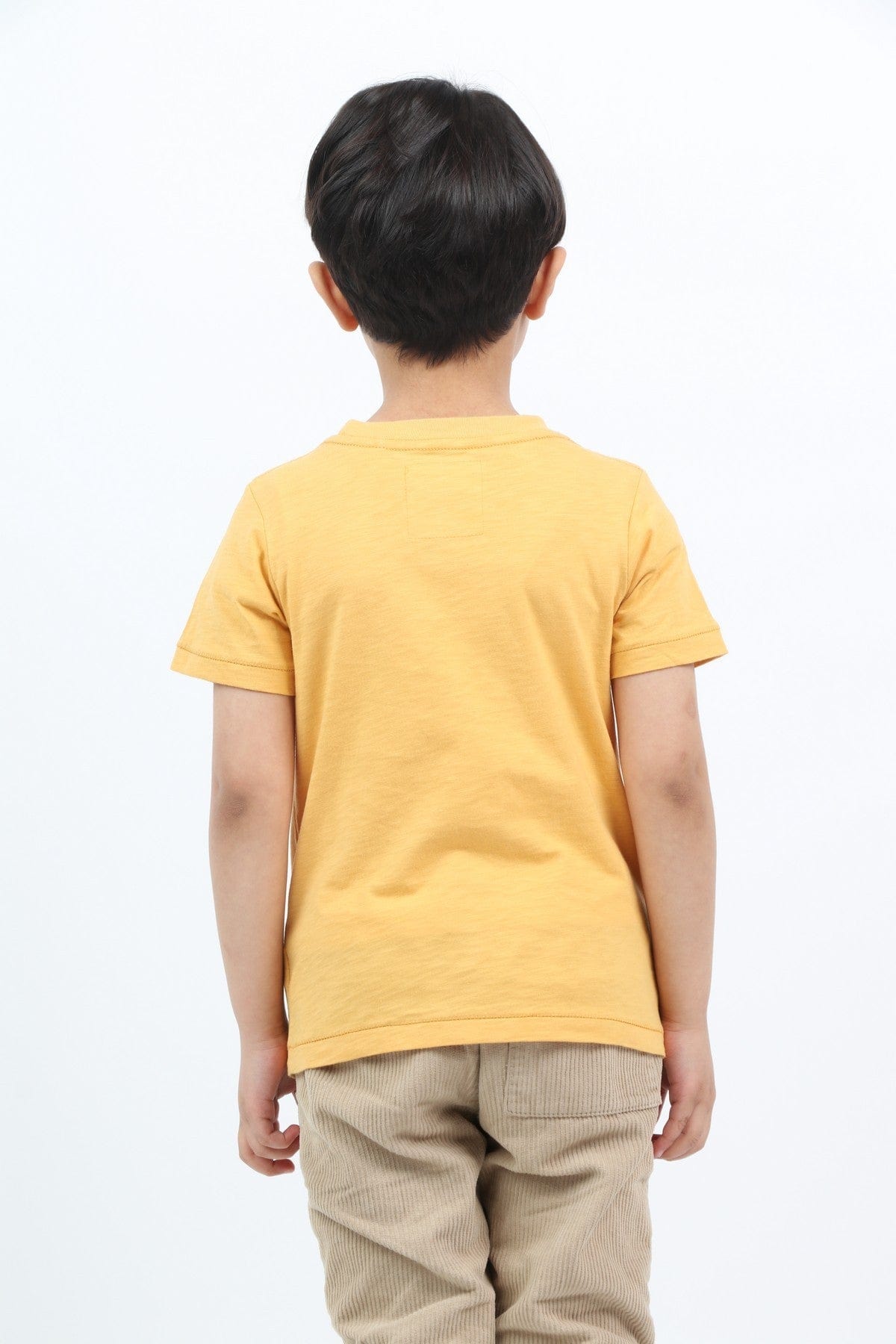 جينجرسنابس تي شيرت ولادي بطبعة أمامية كم قصير ذهبي