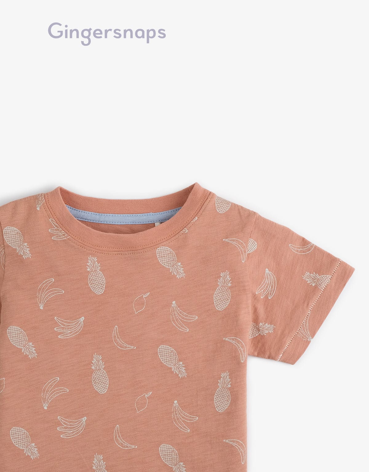 جينجرسنابس تي شيرت ولادي بطبعة أناناس وموز بني