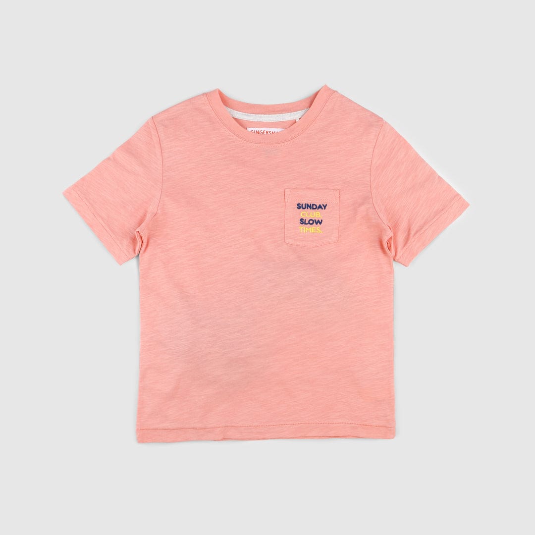 جينجرسنابس تي شيرت ولادي بجيب أمامي مرجاني فاتح