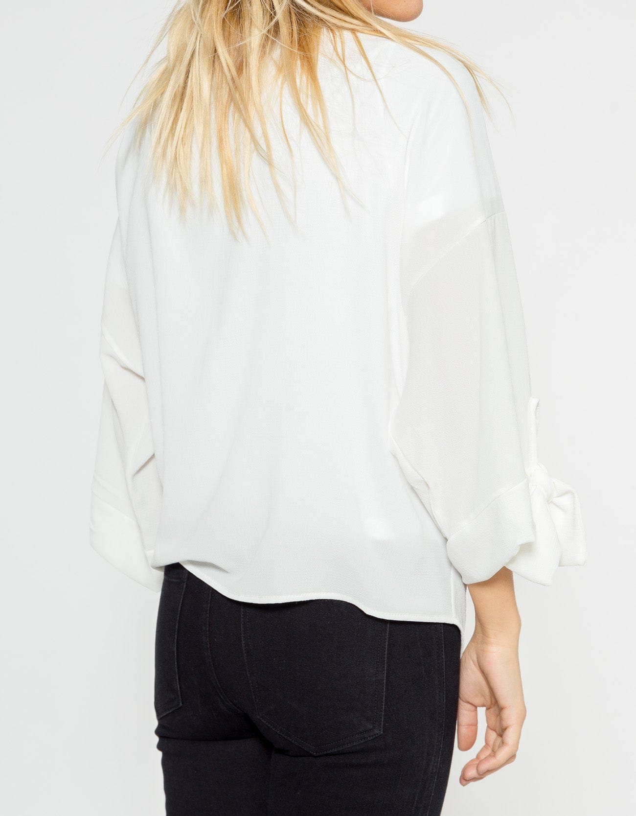 شانا كارديجان قصير مفتوح بأكمام طويلة برباط نسائي